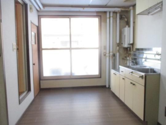 �y���̑��z�@���r���O