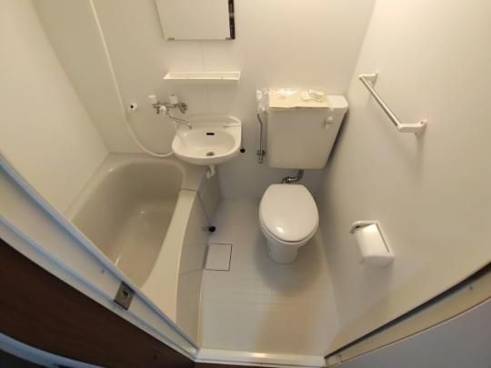 �y���̑��z�@�o�X�^�V�����[