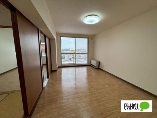 �y���̑��z�@���r���O