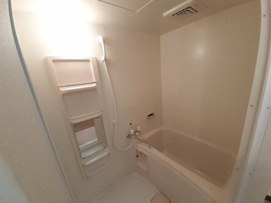 �y���̑��z�@�o�X�^�V�����[