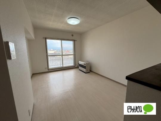 �y���̑��z�@���r���O