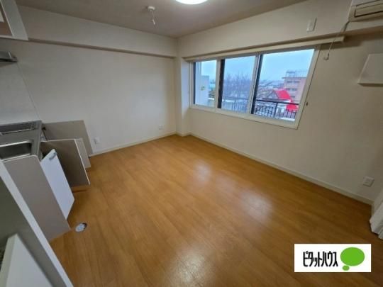 �y���̑��z�@���r���O