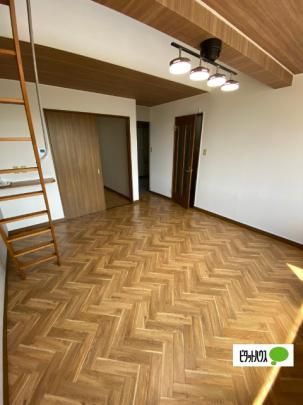 �y���̑��z�@���r���O