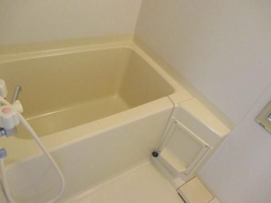 �y���̑��z�@�o�X�^�V�����[