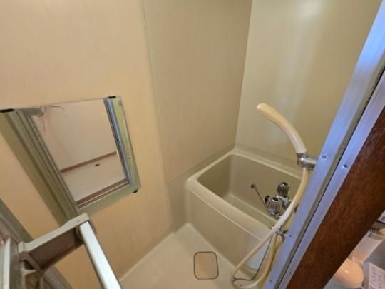 �y���̑��z�@�o�X�^�V�����[