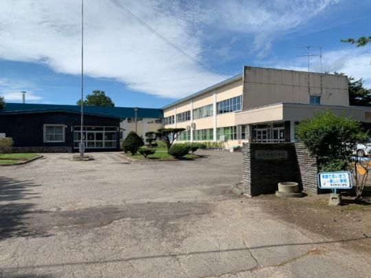 �y���Ӂz�@�{�ʒ����{�ʒ������w�Z�F1837m