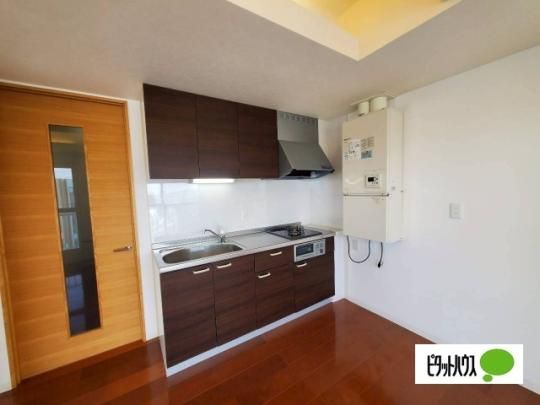 �y���̑��z�@�o�X�^�V�����[