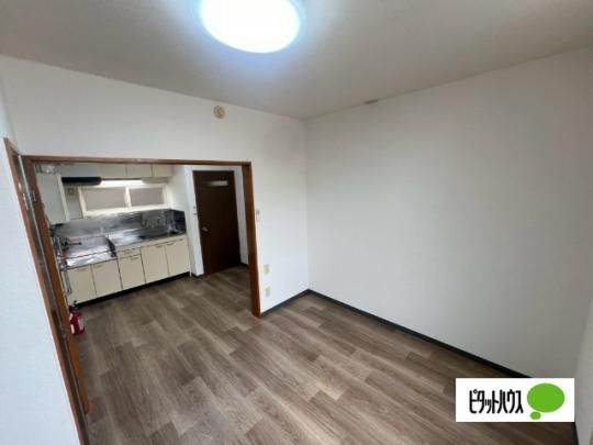 �y���̑��z�@���r���O