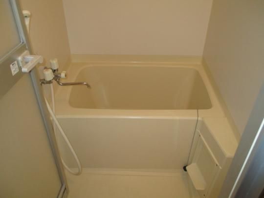 �y���̑��z�@�o�X�^�V�����[