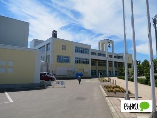 �y���Ӂz�@����s���k�����w�Z�F965m