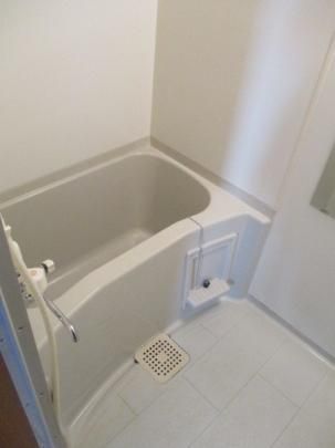 �y���̑��z�@�o�X�^�V�����[