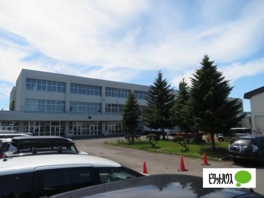 �y���Ӂz�@����s���k�咆�w�Z�F2265m