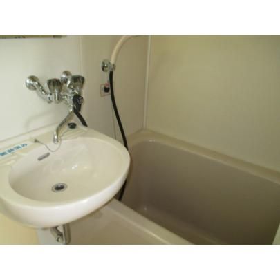 �y���̑��z�@�o�X�^�V�����[