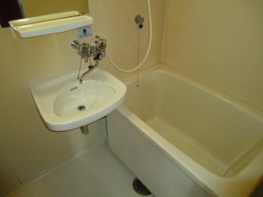 �y���̑��z�@�o�X�^�V�����[