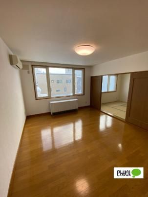 �y���̑��z�@���r���O