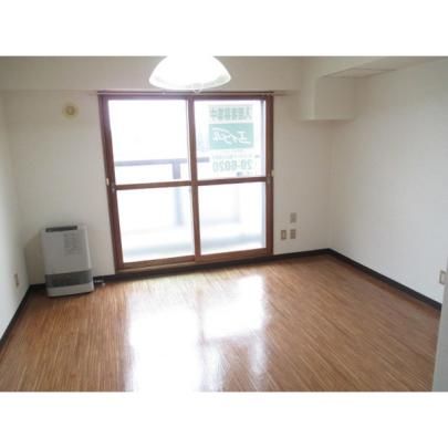 �y���̑��z�@���r���O