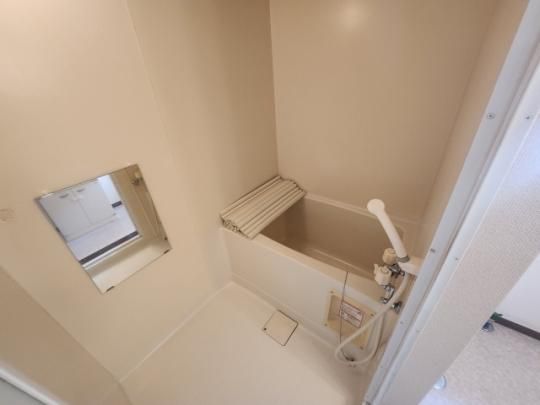 �y���̑��z�@�o�X�^�V�����[