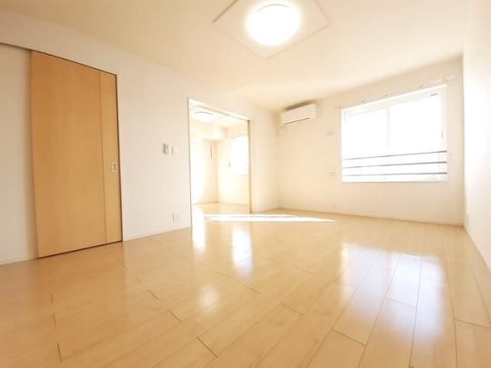 �y���̑��z�@���r���O