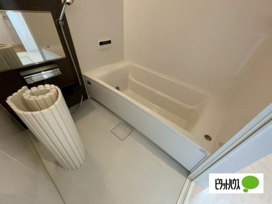 �y���̑��z�@�o�X�^�V�����[