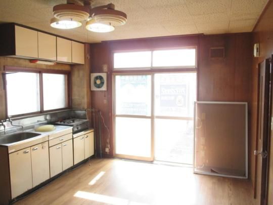 �y���̑��z�@���r���O