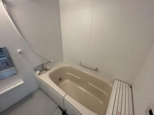 �y���̑��z�@�o�X�^�V�����[