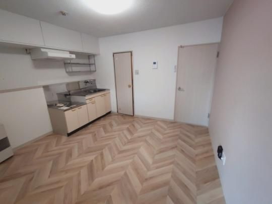 �y���̑��z�@���r���O