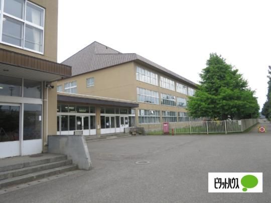 �y���Ӂz�@����s���ˉ_���w�Z�F588m