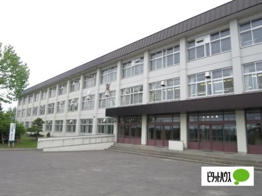 �y���Ӂz�@����s���L�˒��w�Z�F638m