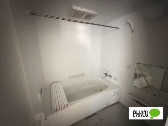 �y���̑��z�@�o�X�^�V�����[