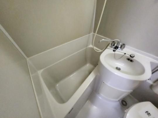 �y���̑��z�@�o�X�^�V�����[