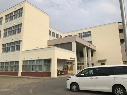 �y���Ӂz�@����s���_�y�����w�Z�F865m