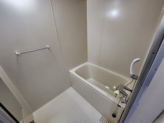 �y���̑��z�@�o�X�^�V�����[