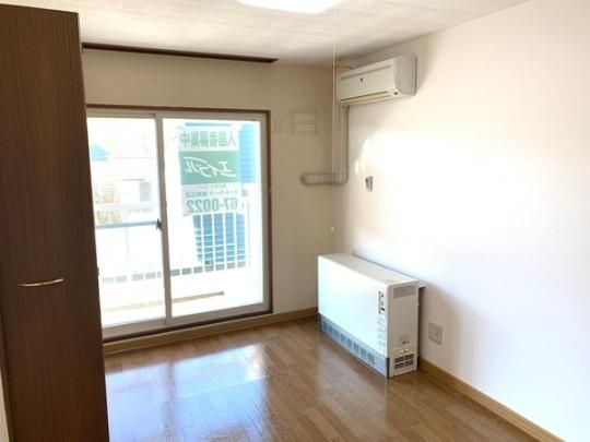 �y���̑��z�@���r���O