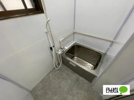 �y���̑��z�@�o�X�^�V�����[