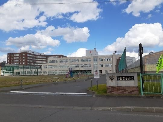 �y���Ӂz�@����s���_���w�Z�F850m