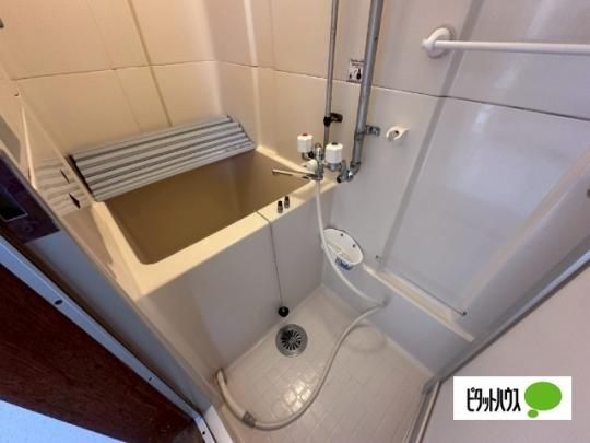 �y���̑��z�@�o�X�^�V�����[