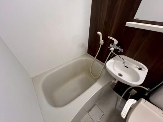 �y���̑��z�@�o�X�^�V�����[