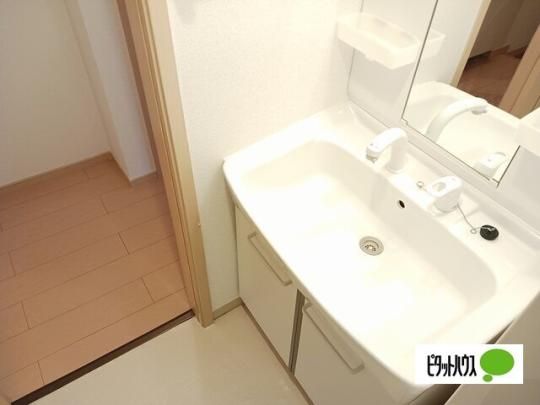 �y���̑��z�@���r���O