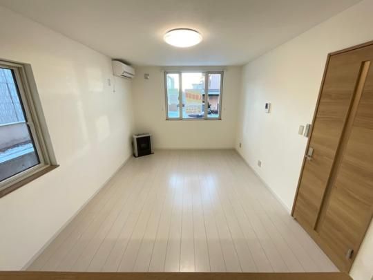 �y���̑��z�@���r���O