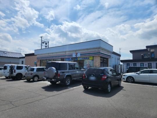 �y���Ӂz�@�Z�u���C���u���эL��25�𔒊��ʓX�F352m