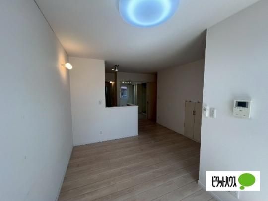 �y���̑��z�@���r���O