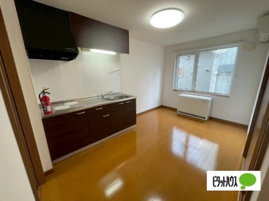 �y���̑��z�@���r���O