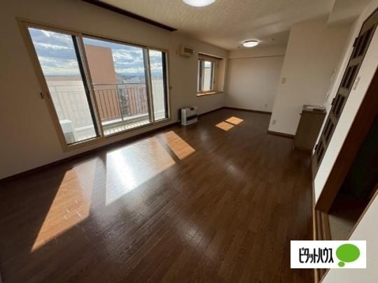 �y���̑��z�@���r���O