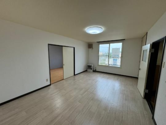 �y���̑��z�@���r���O