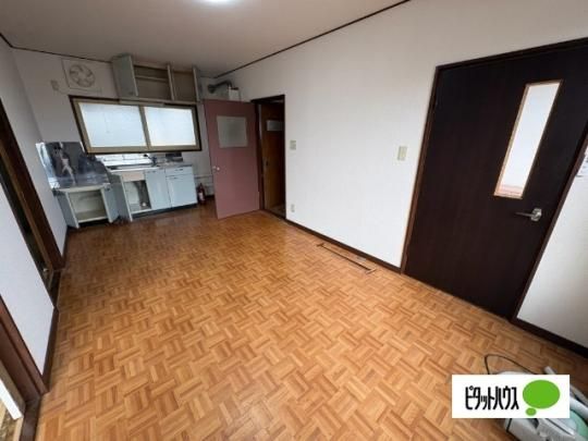 �y���̑��z�@���r���O