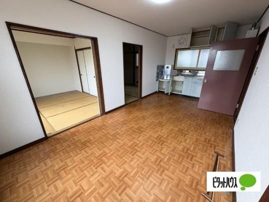 �y���̑��z�@���r���O
