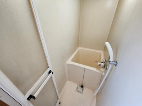 �y���̑��z�@�o�X�^�V�����[