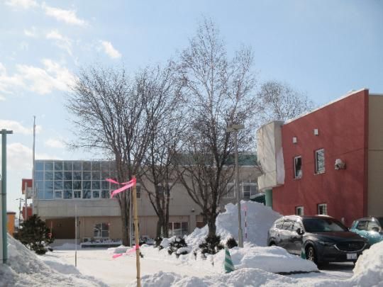 �y���Ӂz�@�эL�s�������u���w�Z�F842m