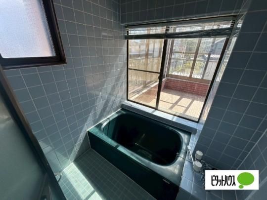 �y���̑��z�@�o�X�^�V�����[