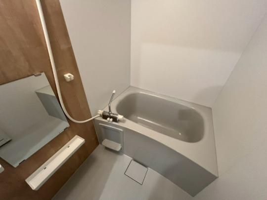 �y���̑��z�@�o�X�^�V�����[